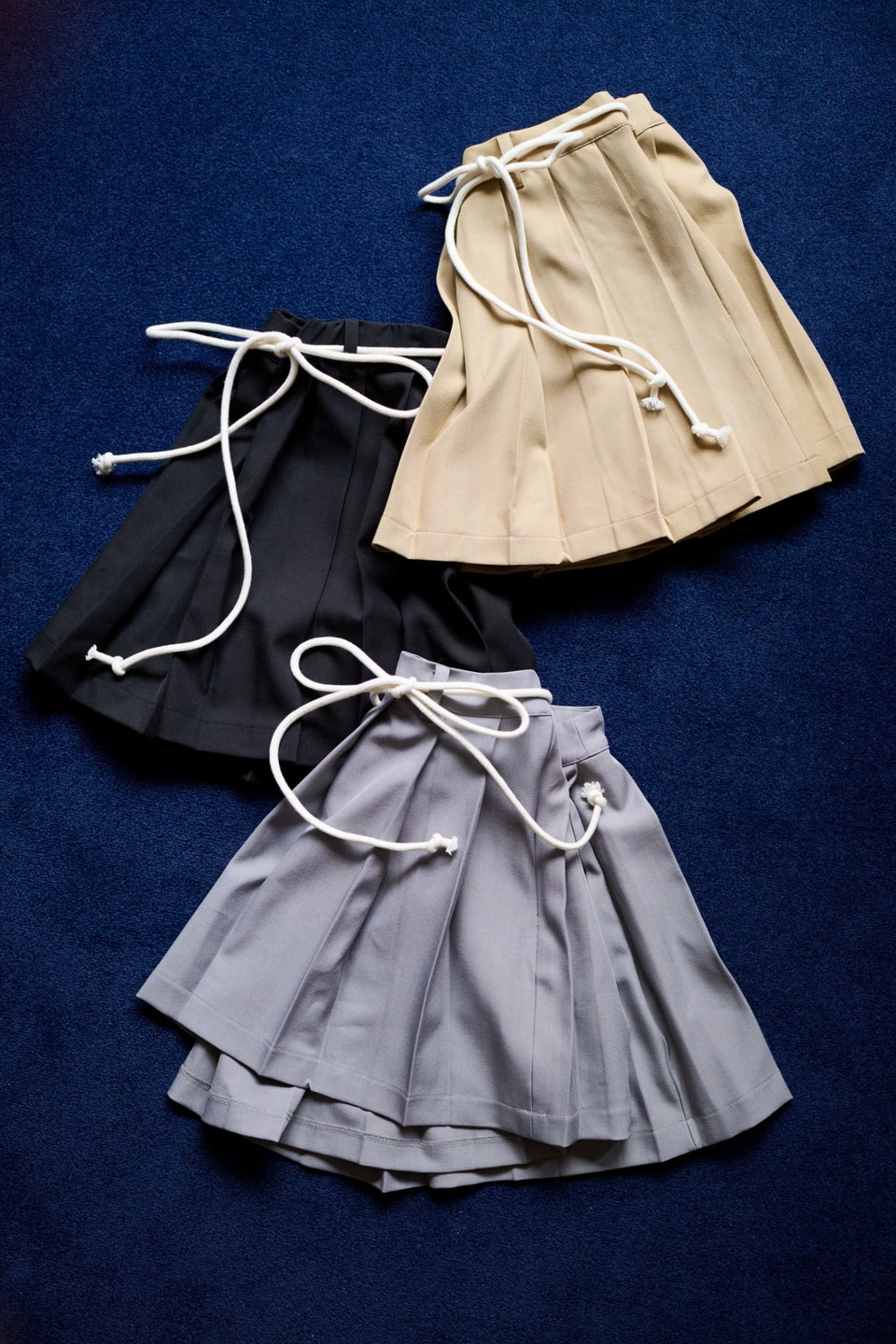 PLEATED SKIRT